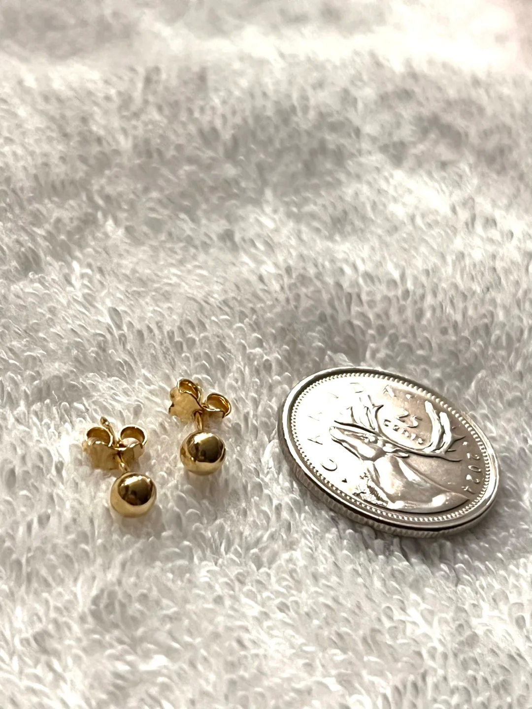 18K Saudi Gold Ball Stud Earrings thumbnail