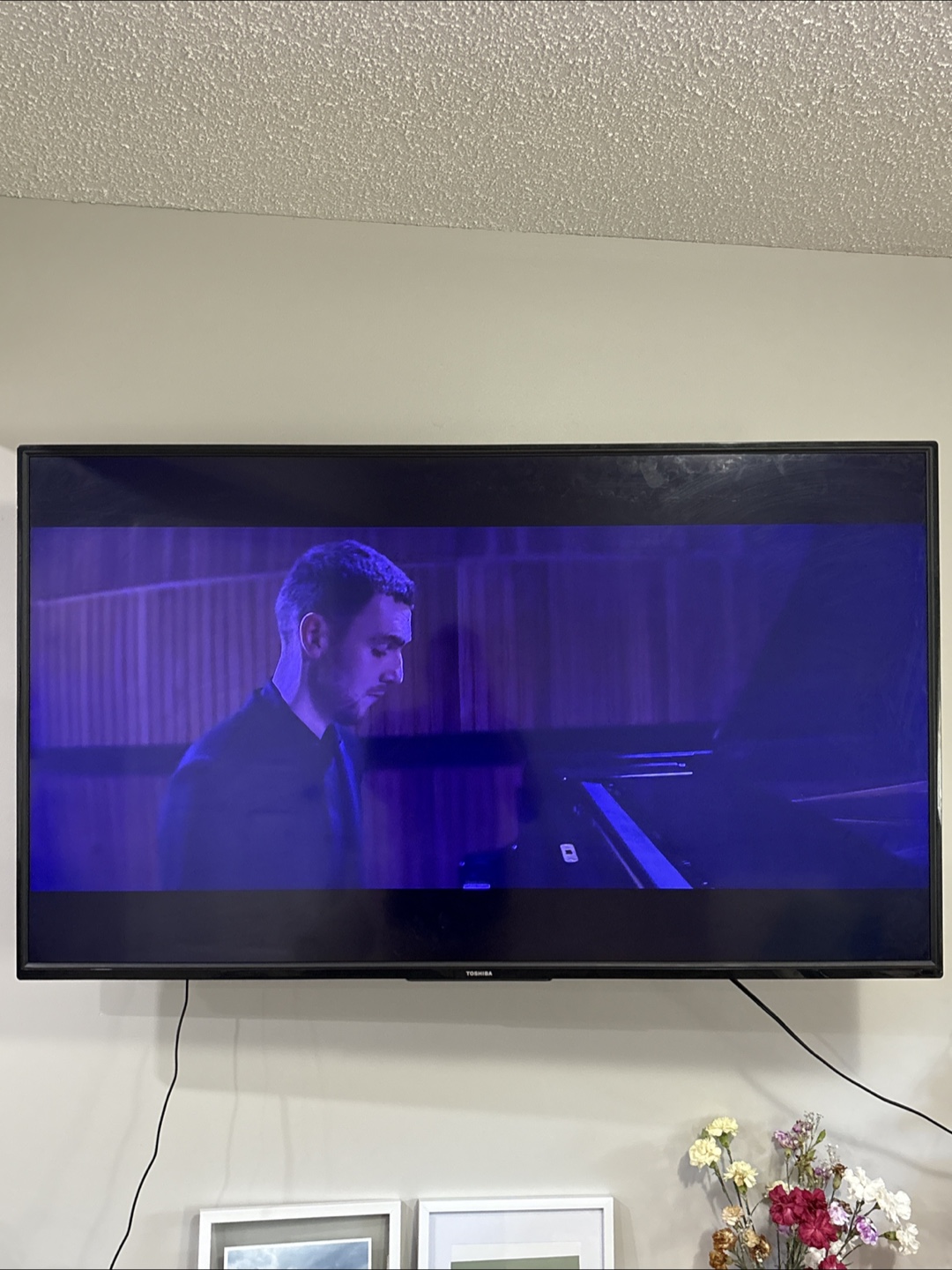 Toshiba 55L711U18 55 inch LCD TV with Amazon fire stick