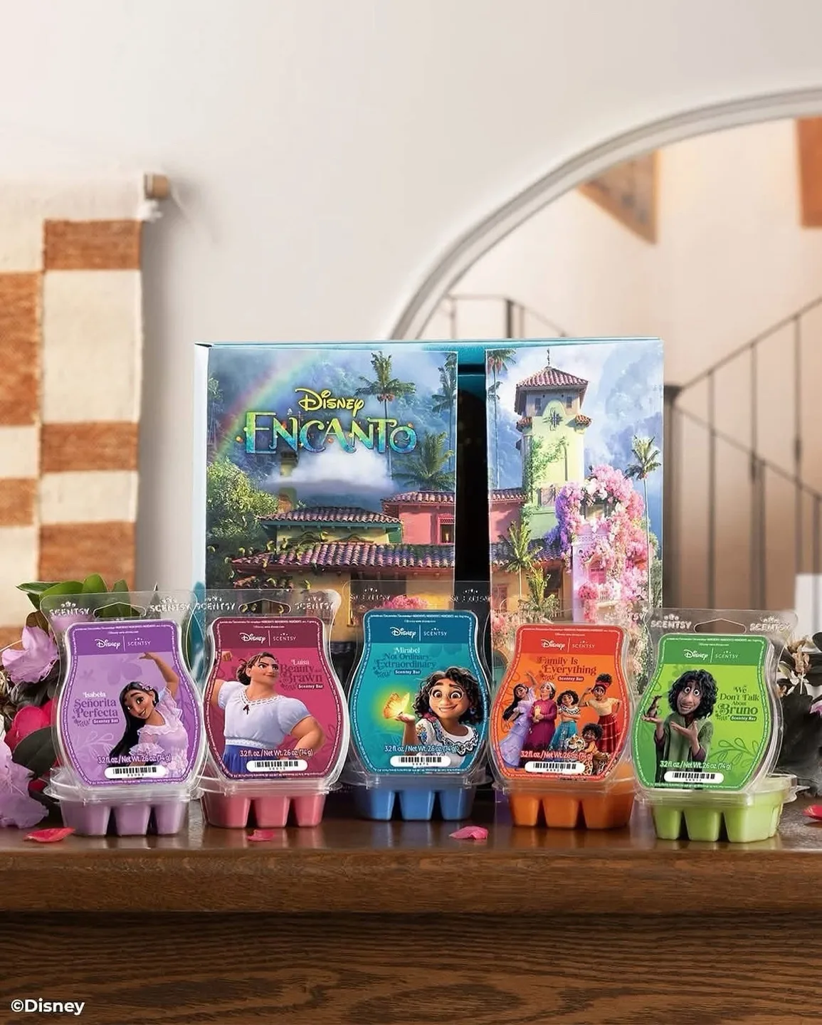 Scentsy Disney Encanto Wax Collection. thumbnail
