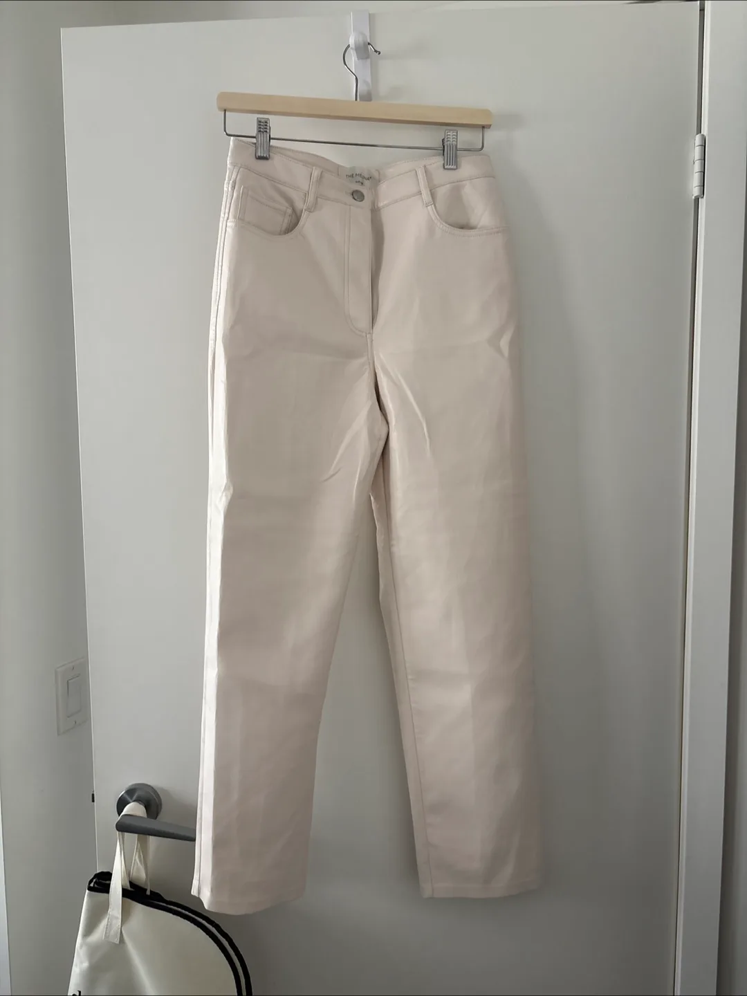 Aritzia Melina Pants - Size 28 thumbnail