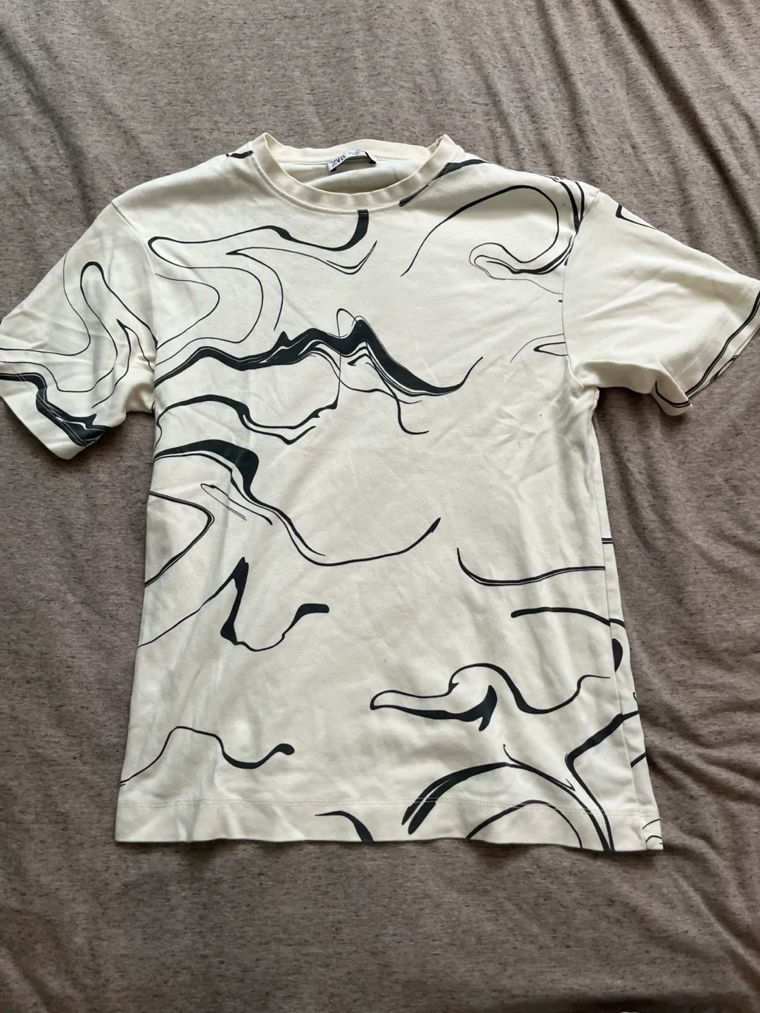 Zara T-shirt with Abstract Print thumbnail