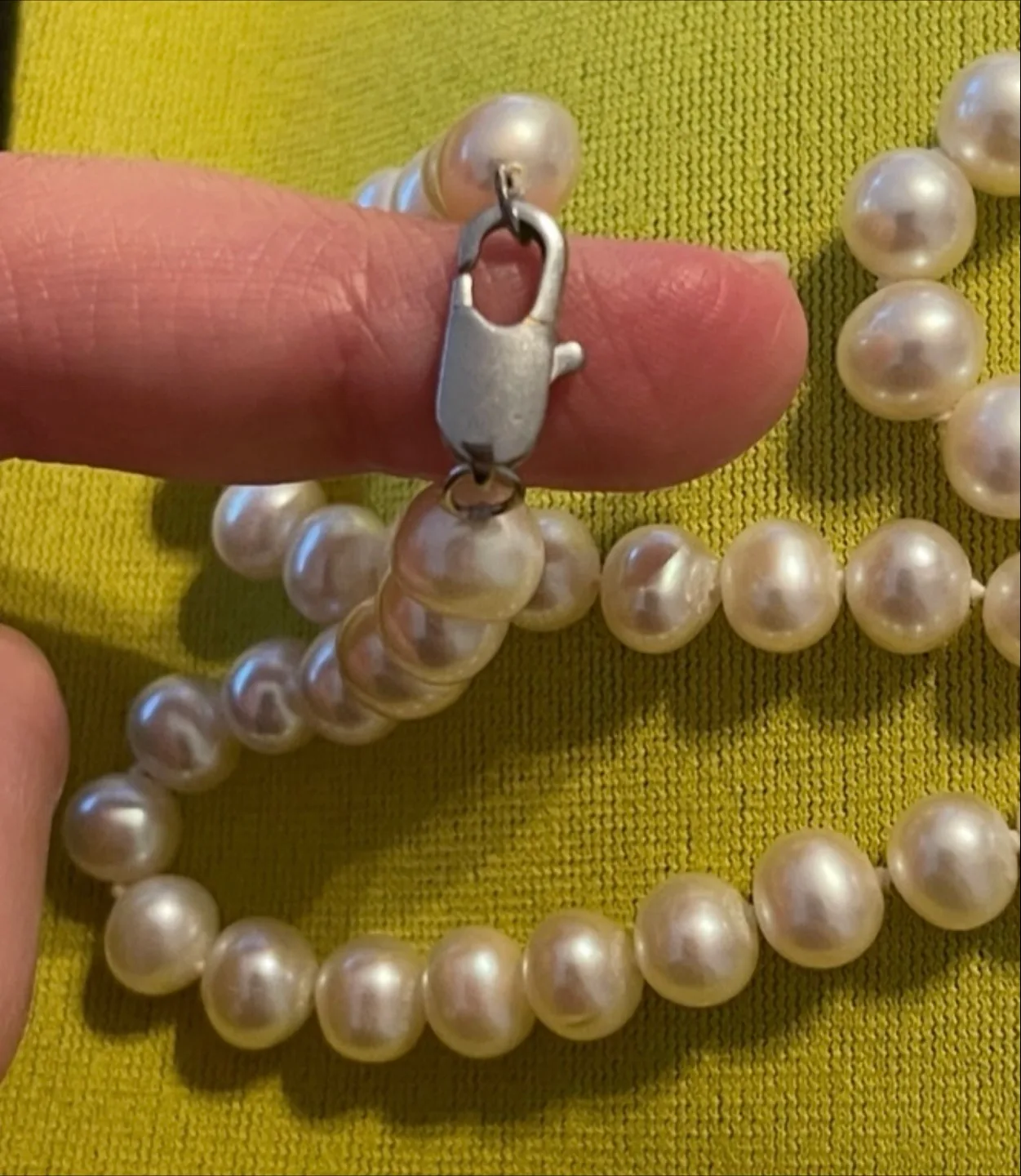 Genuine Vintage Japanese White Pearl Necklace image indicator(6)