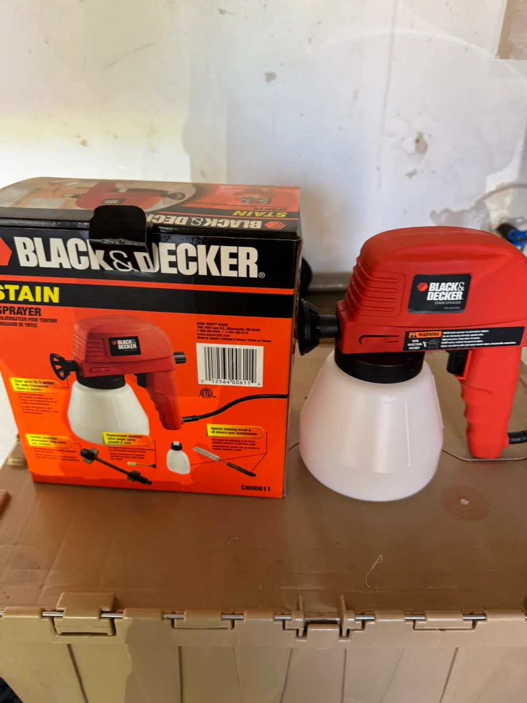 Black & Decker Stain Sprayer with Box thumbnail