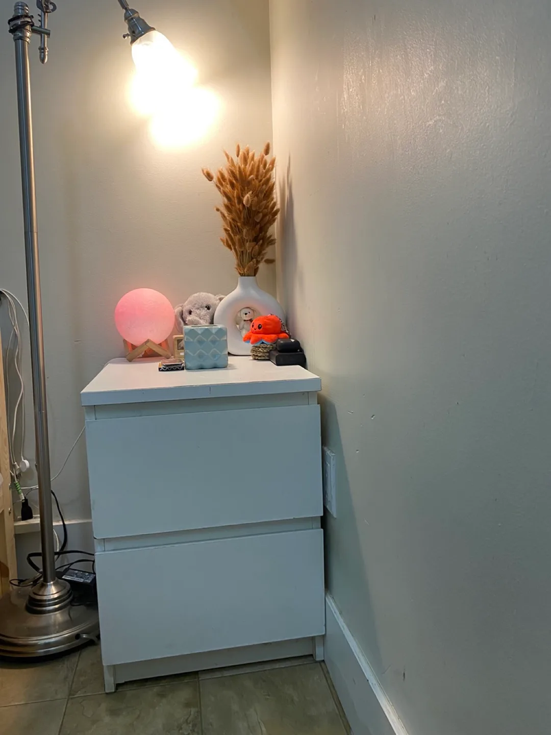 White 2-Drawer Bedside Table thumbnail