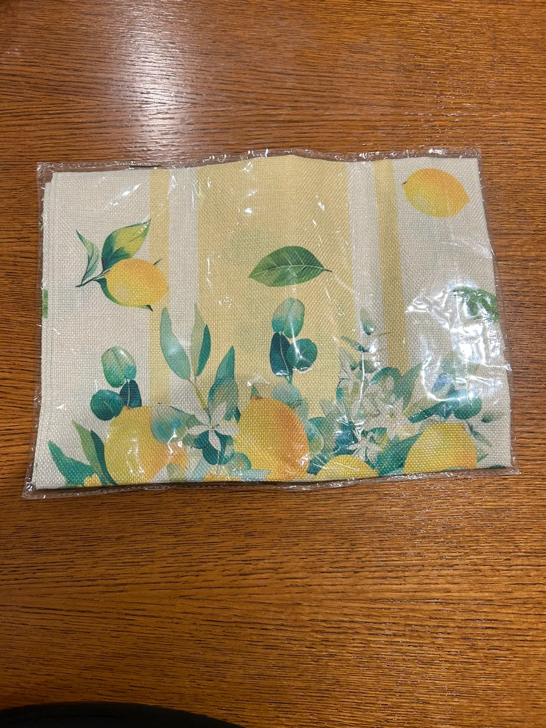 New Lemon Print Table Runner, 13" x 48" image indicator(2)