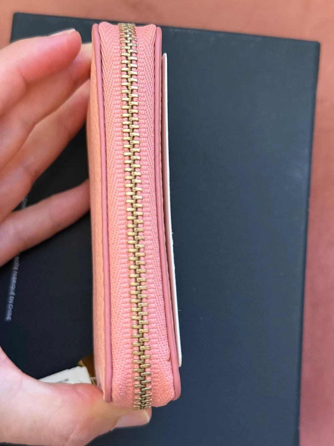 Fossil peachy-pink Leather Zippy wallet - New with Box! image indicator(4)