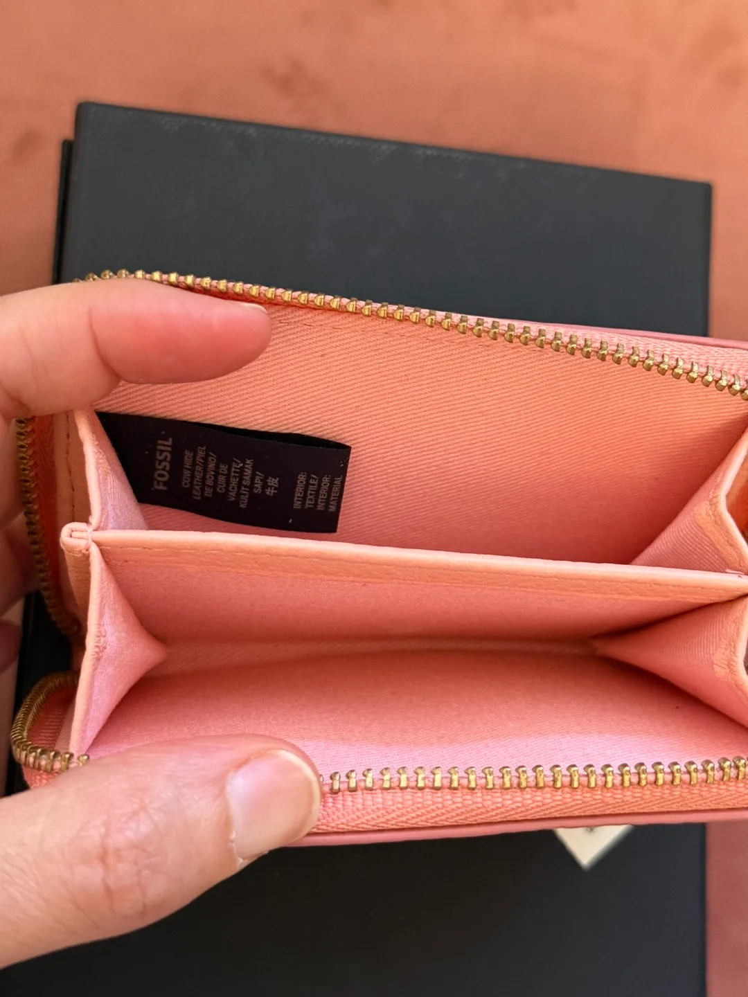 Fossil peachy-pink Leather Zippy wallet - New with Box! image indicator(7)