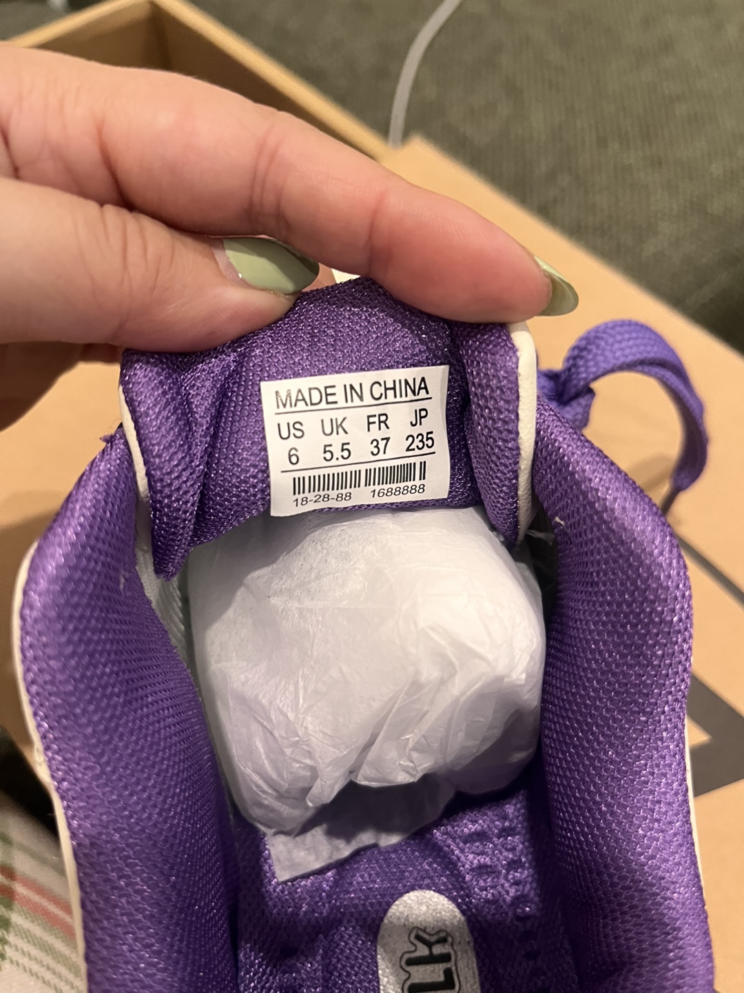 Sneakers (new)- US Size women 6 - photo 3