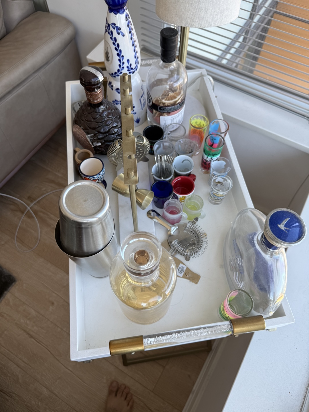 Modern white & gold bar cart - photo 2