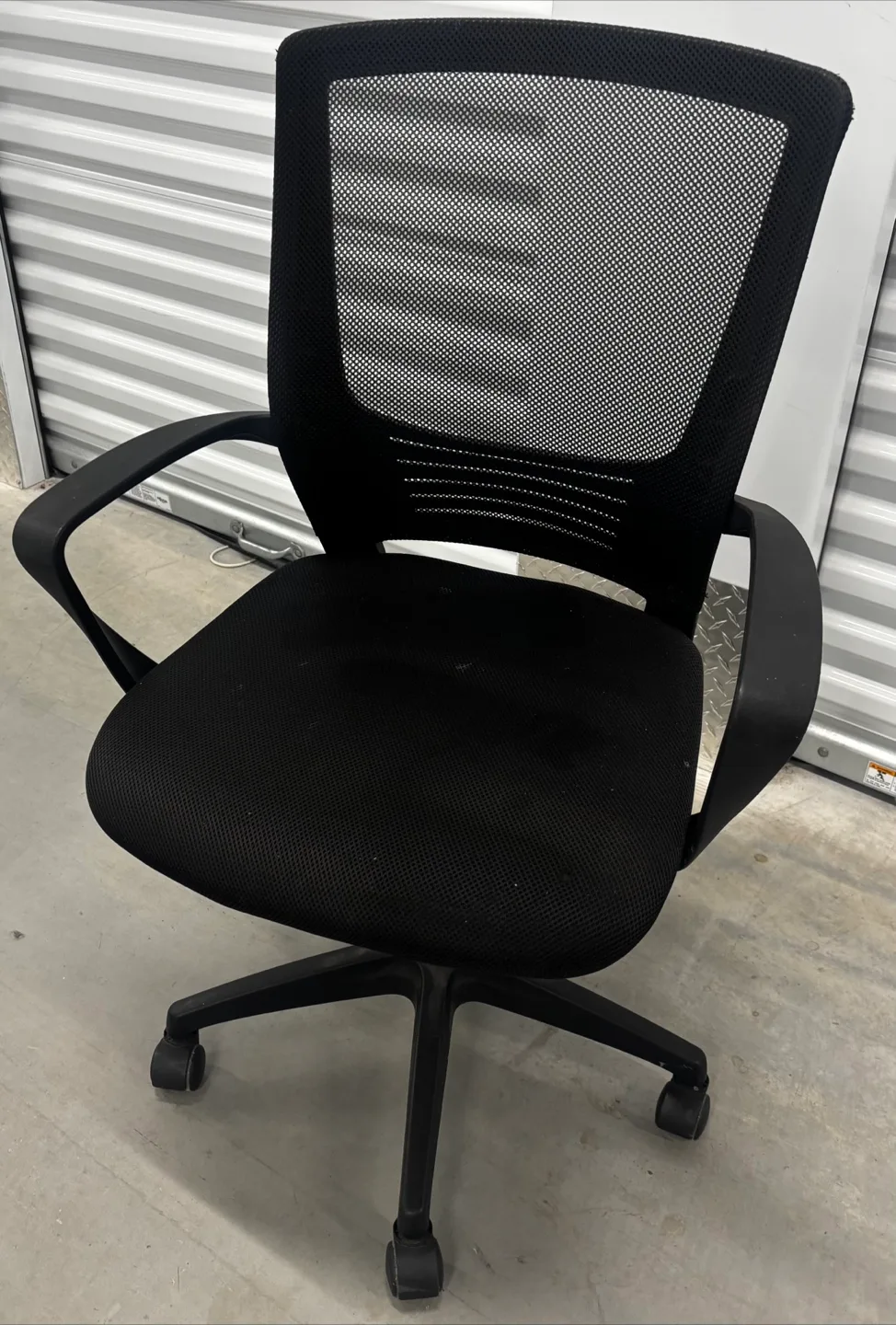 Black Mesh Office Chair thumbnail