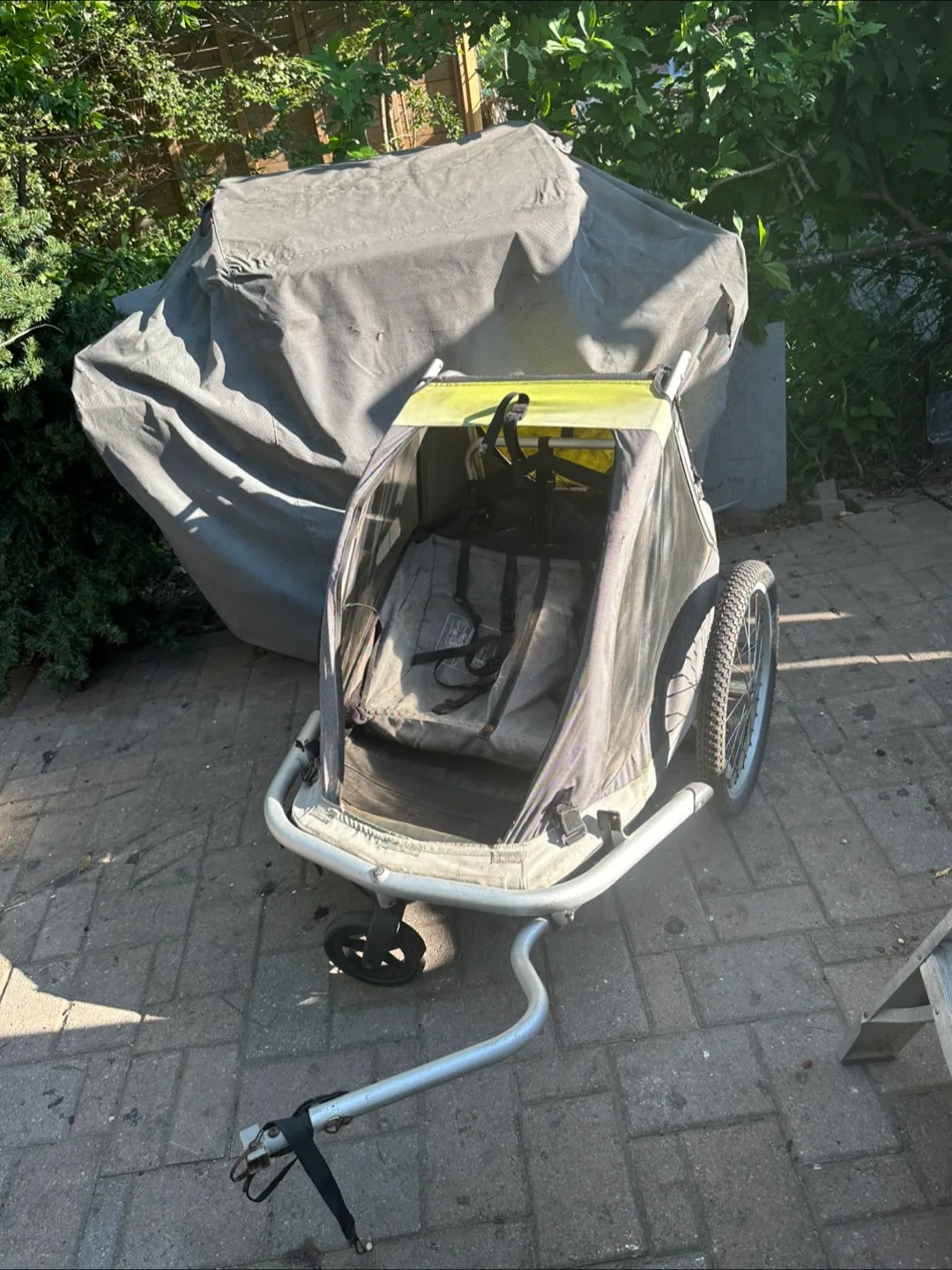 MEC Bike Trailer for Kids thumbnail