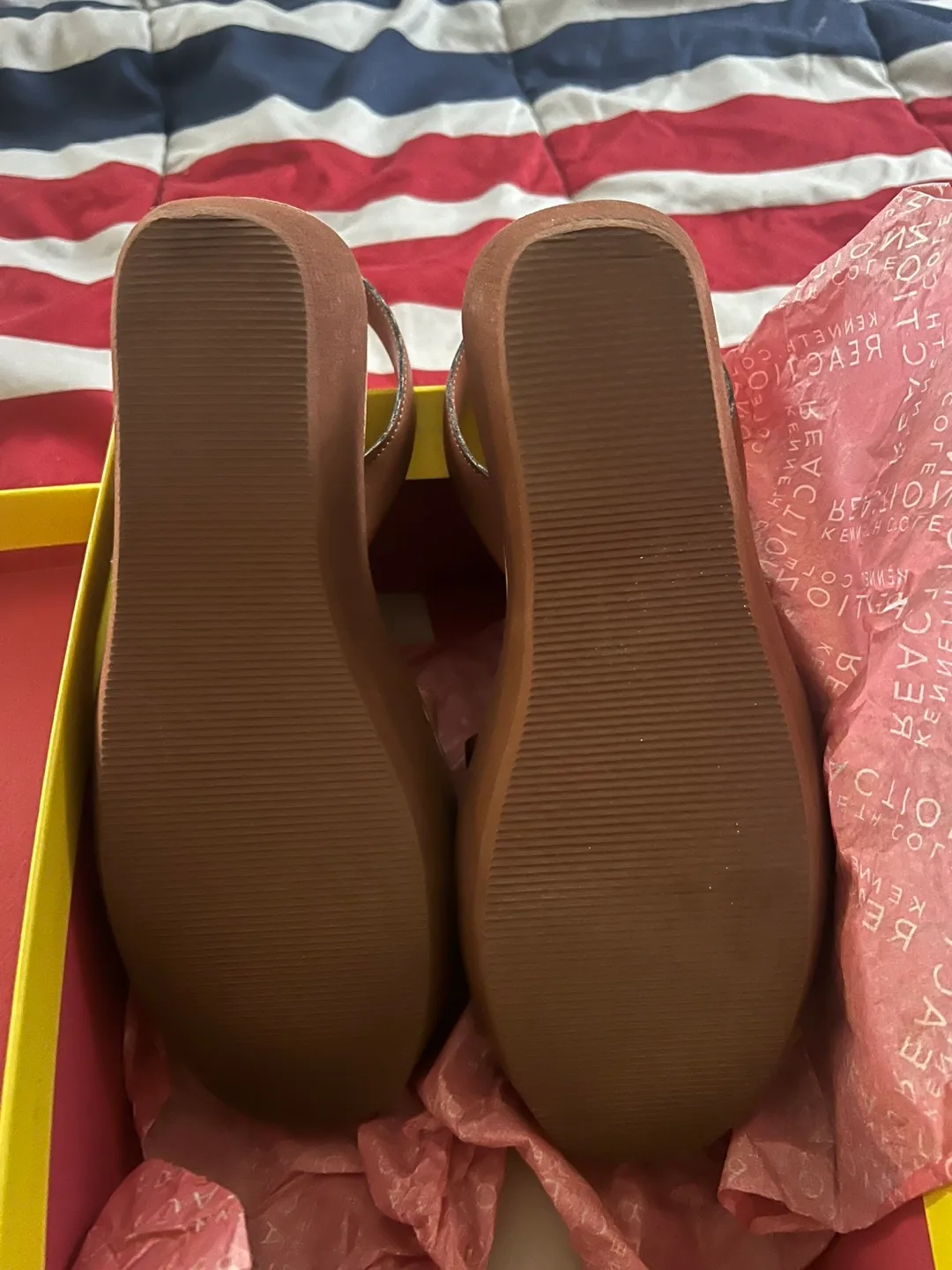 Kenneth Cole Reaction Brown Sandals image indicator(2)