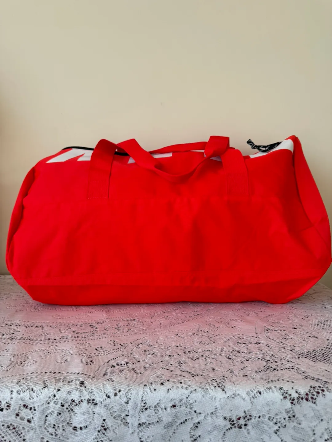 Victoria's Secret PINK Duffle Bag - 🆕 with $39.95 price-tag! image indicator(3)