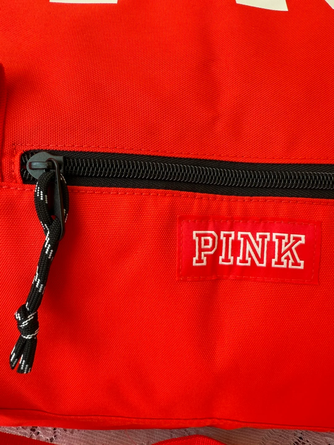 Victoria's Secret PINK Duffle Bag - 🆕 with $39.95 price-tag! image indicator(6)