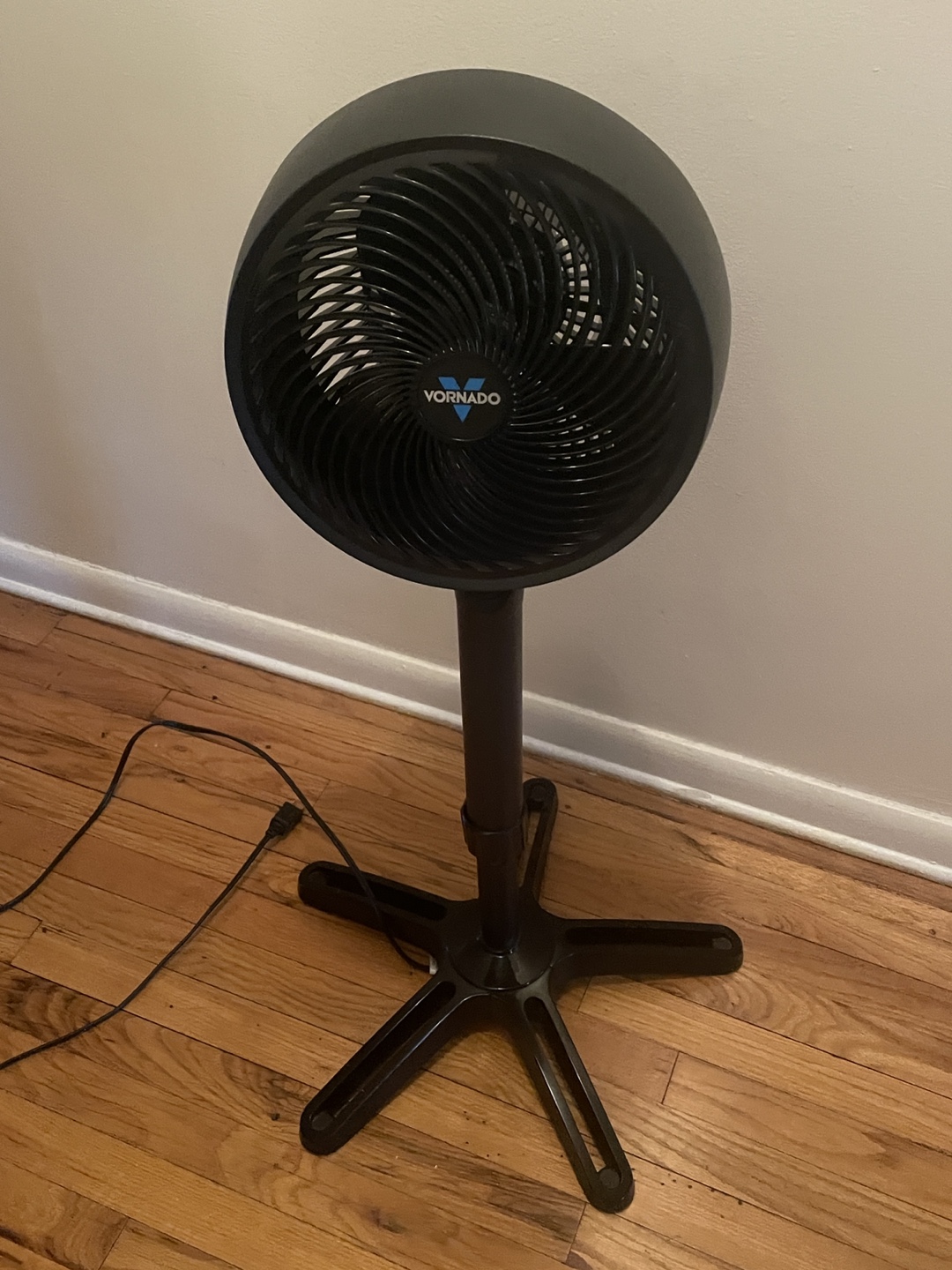 Vornado 683 Black air circulator fan