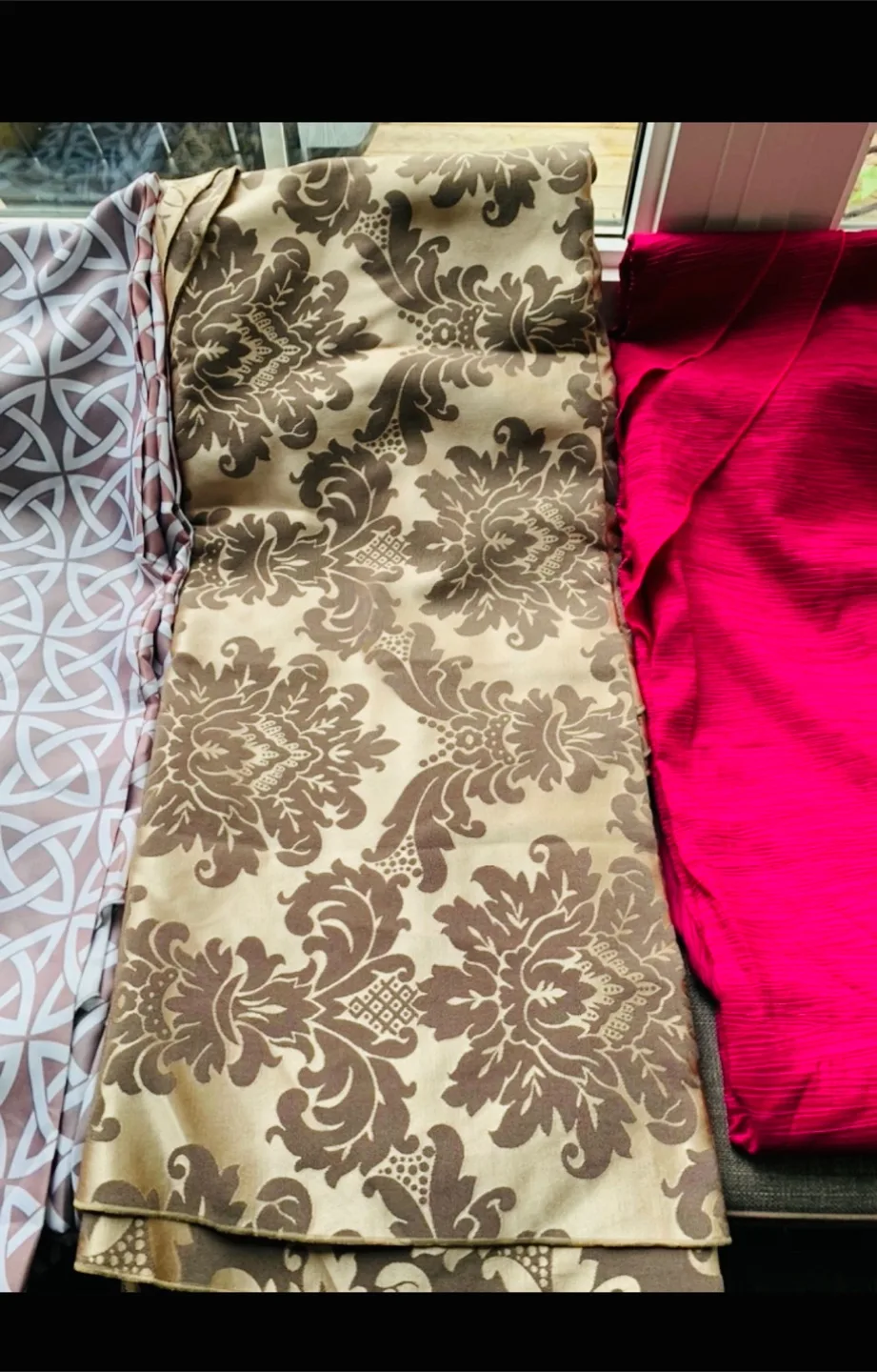 Assorted Patterned round banquet Tablecloths thumbnail