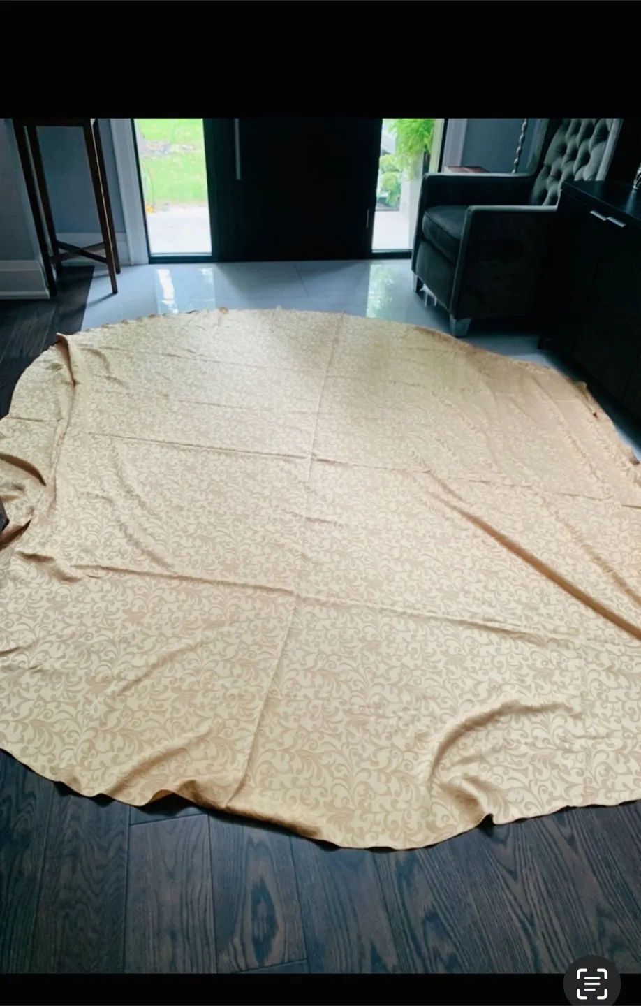 Assorted Patterned round banquet Tablecloths image indicator(5)