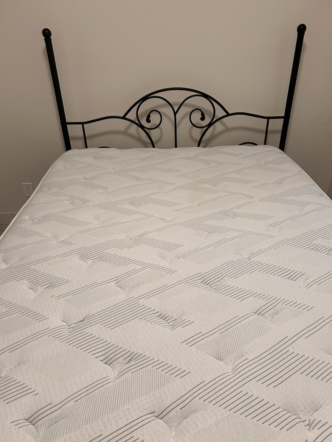 Kingsdown Mattress & Bed Frame