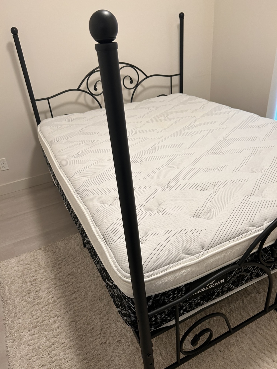 Kingsdown Mattress & Bed Frame - photo 3