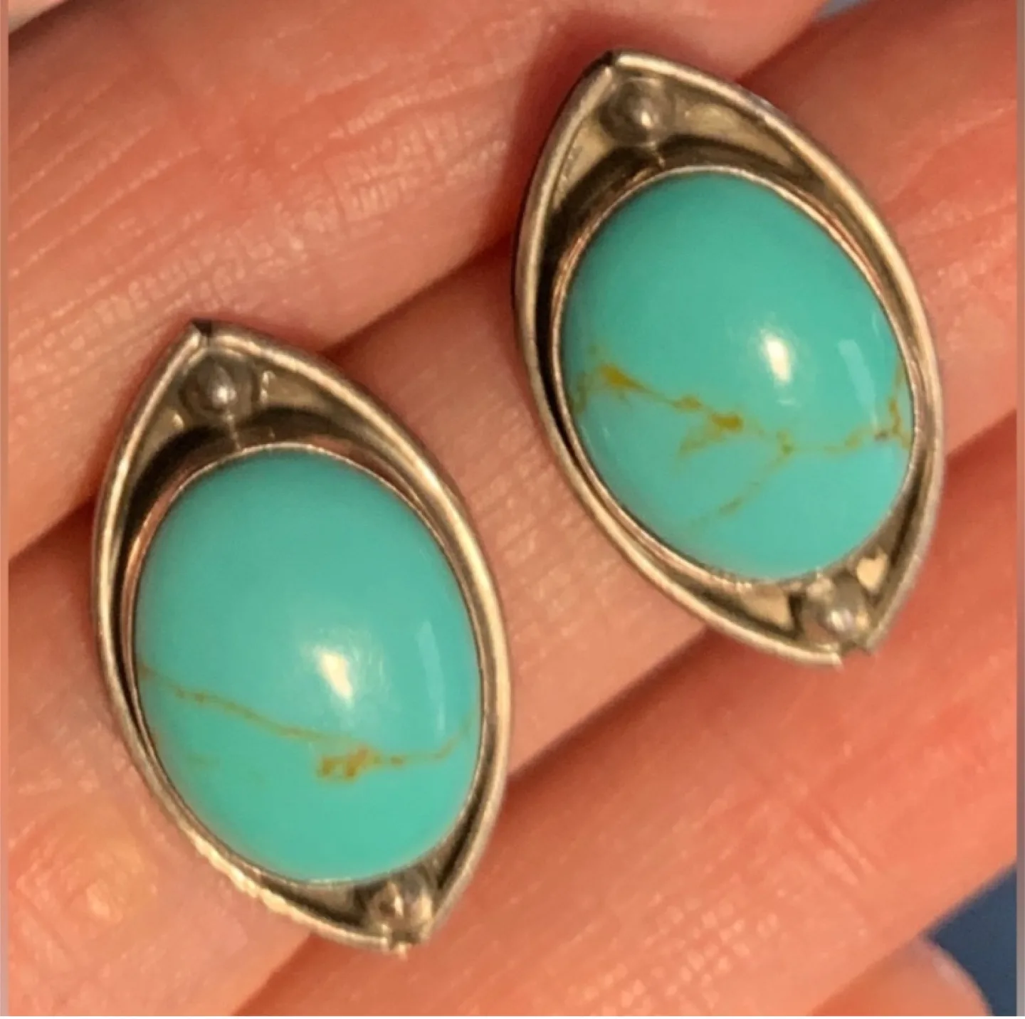 Beautiful Vintage Genuine Turquoise and Sterling Earrings image indicator(2)