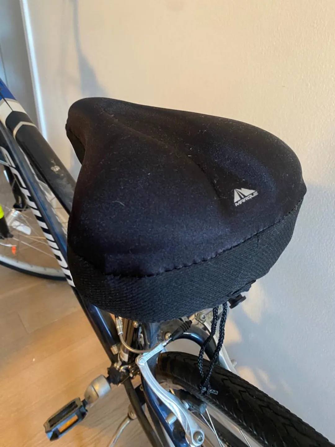 Schwinn Hybrid Bike - Lightweight Aluminum Frame image indicator(2)