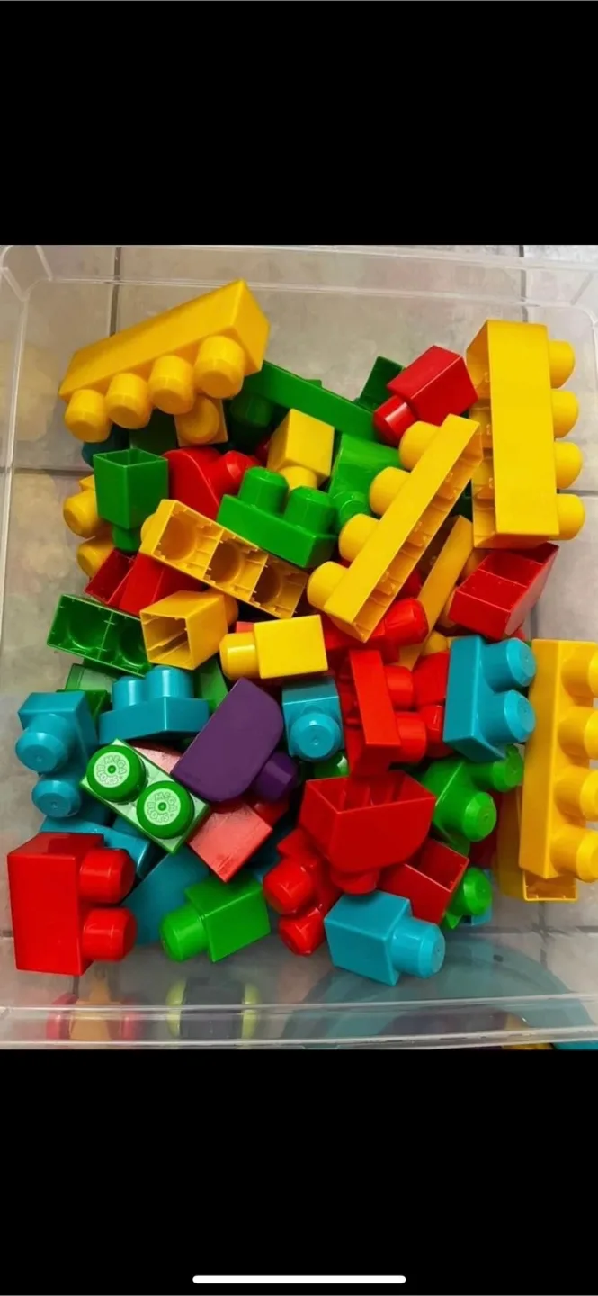 141 pieces of mega blocks + 2 back the train pieces image indicator(2)