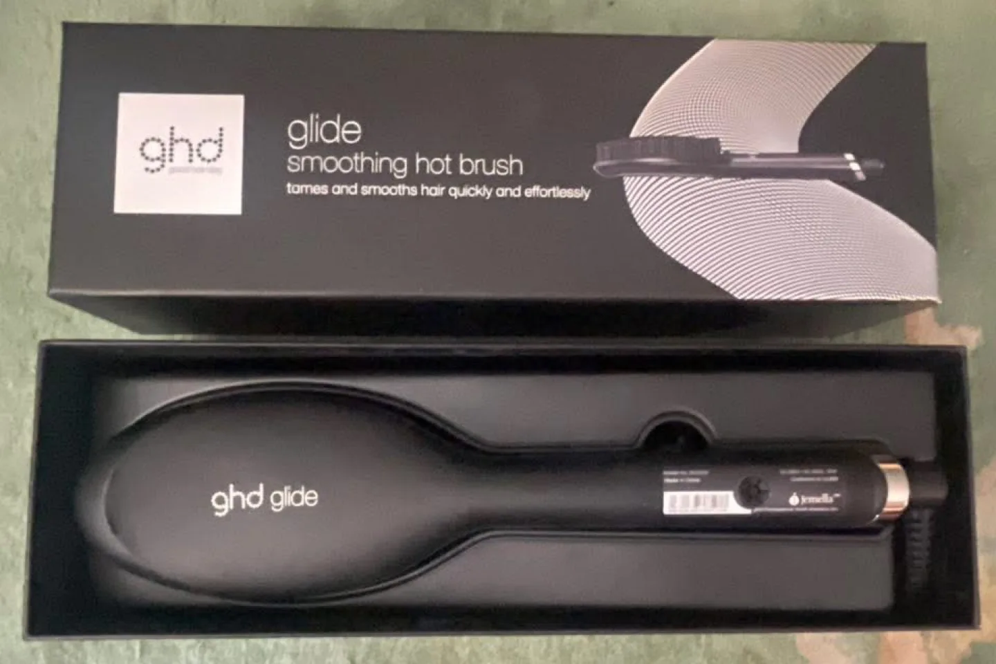 GHD glide smoothing hot brush thumbnail