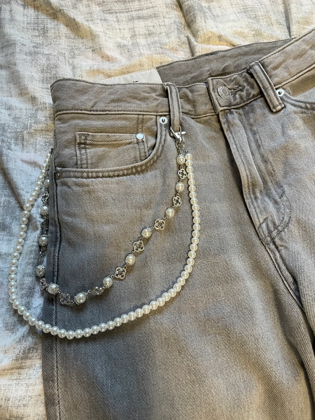 Pearl Pants Wallet Chain. 2 Designs. Beautiful accessory image indicator(3)