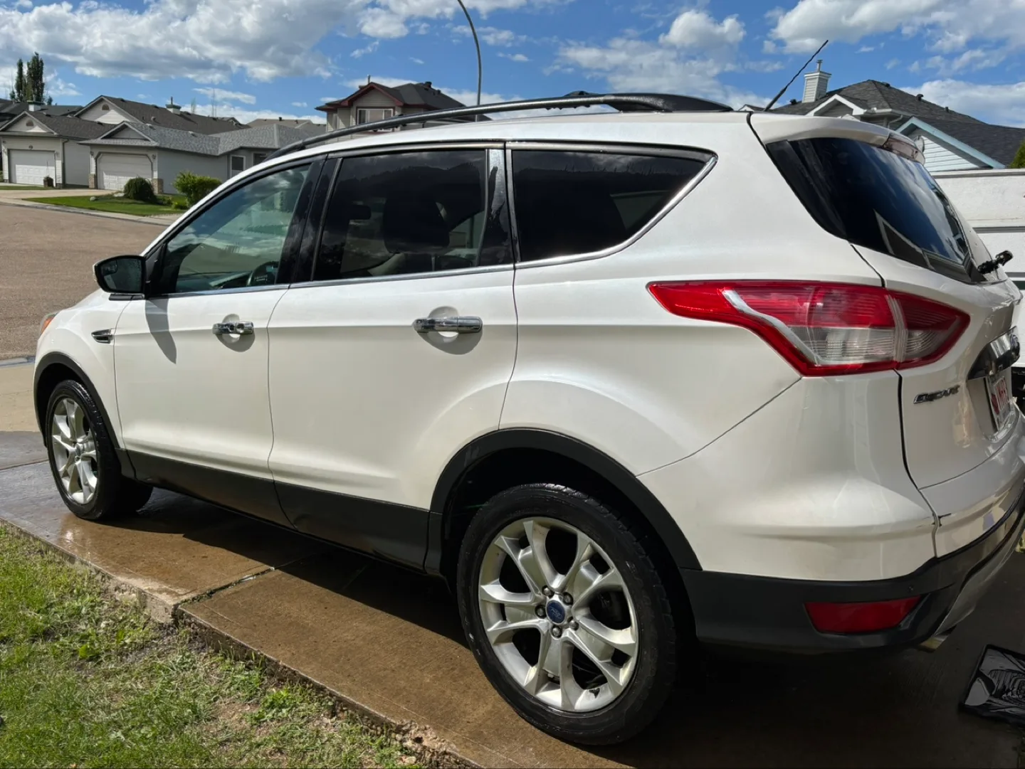Ford Escape SEL 2013 thumbnail