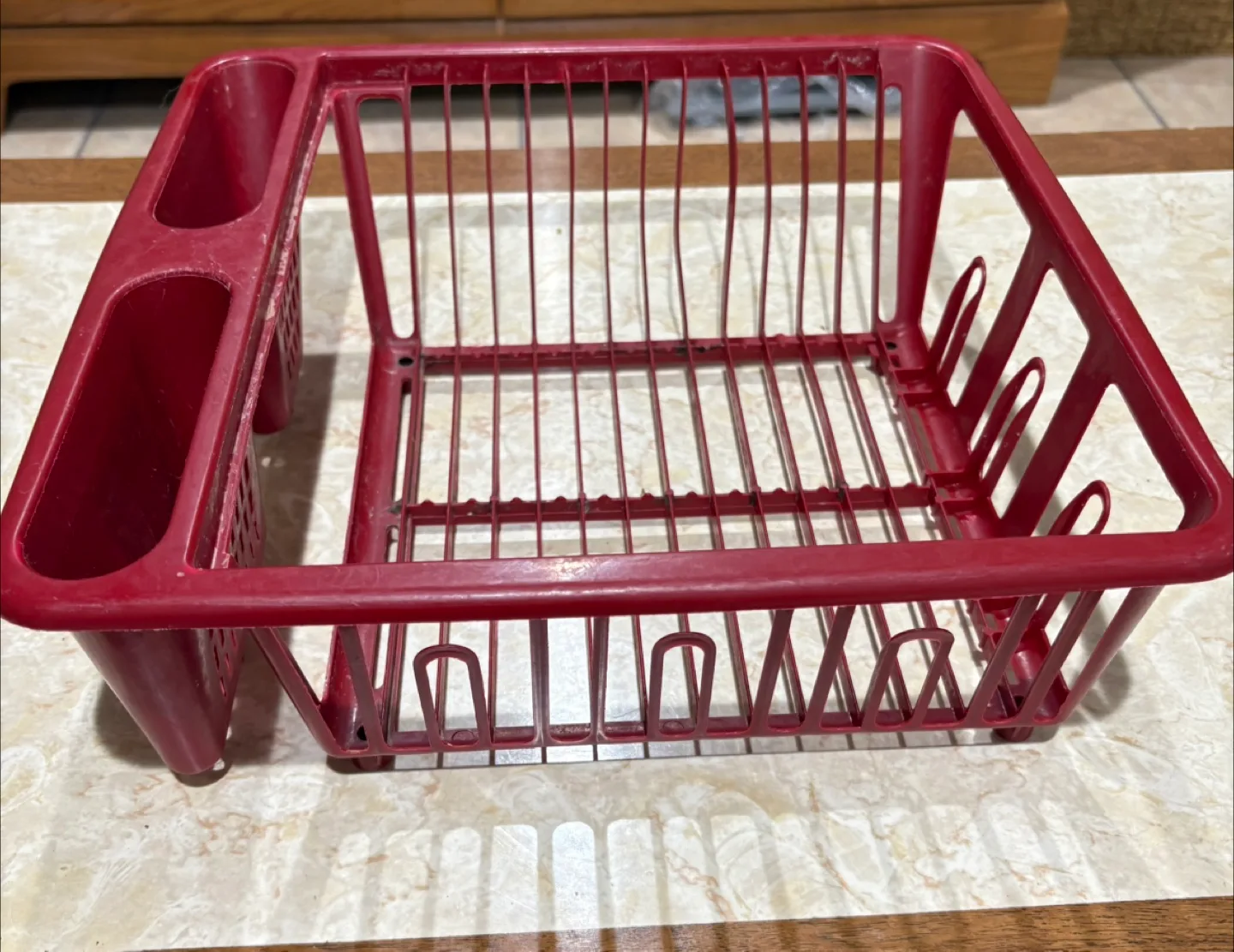 #freecycle Small Red Dish Drying Rack thumbnail
