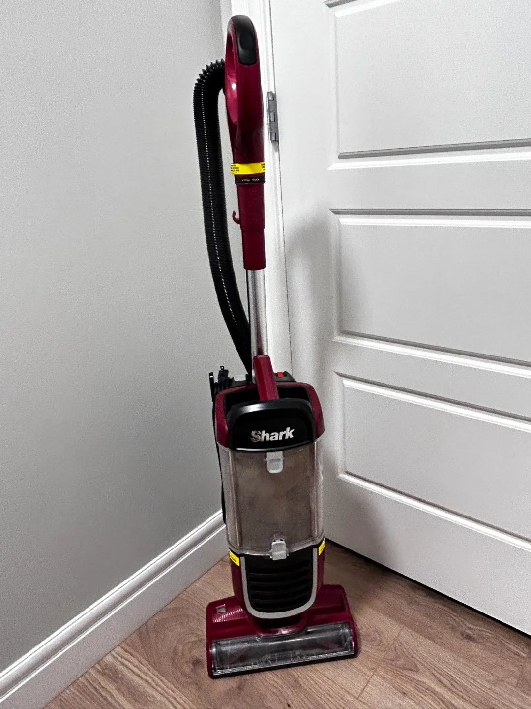 Shark Navigator Vacuum thumbnail