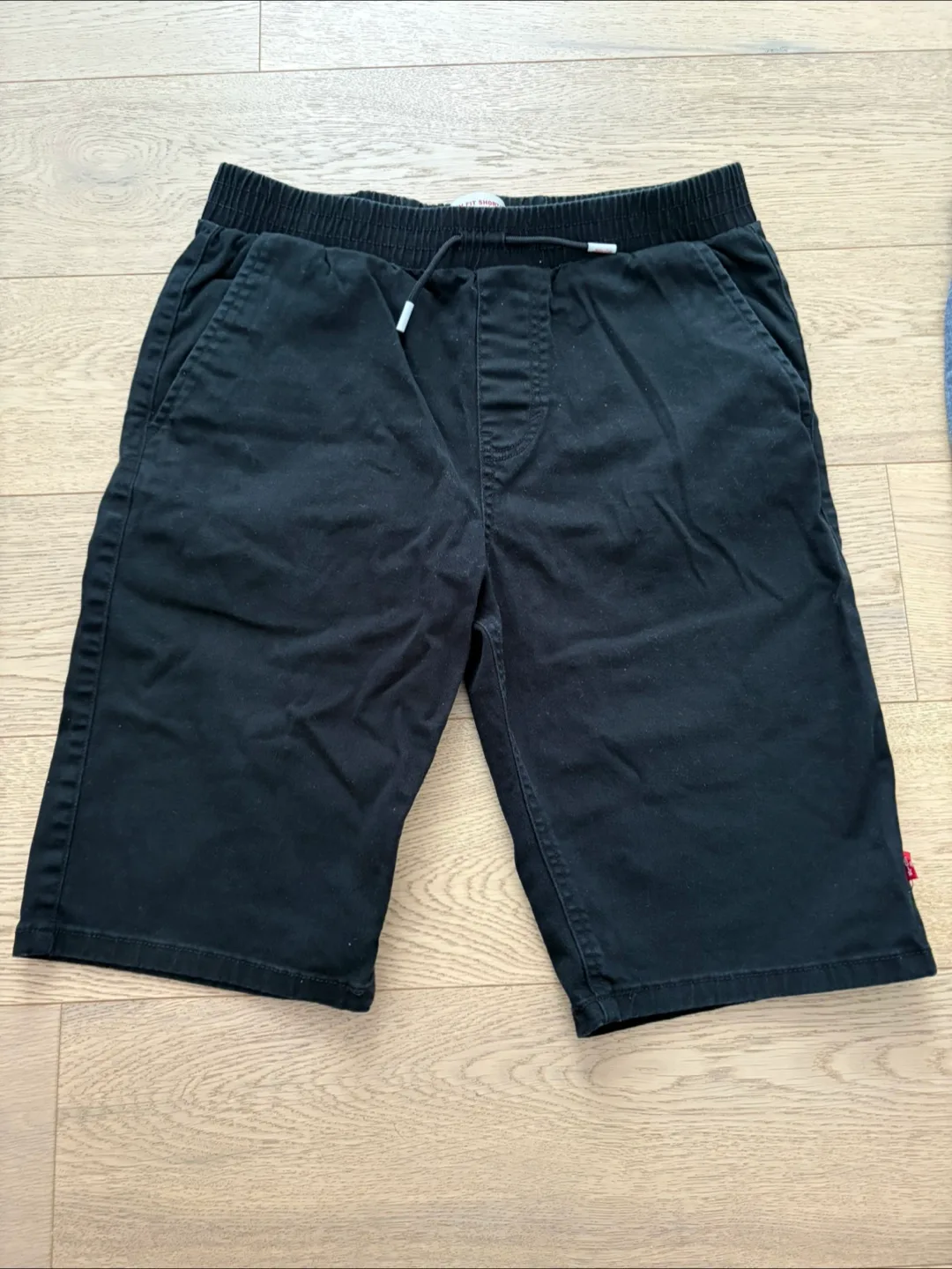 #freecycle Levi's Black youth Shorts image indicator(2)