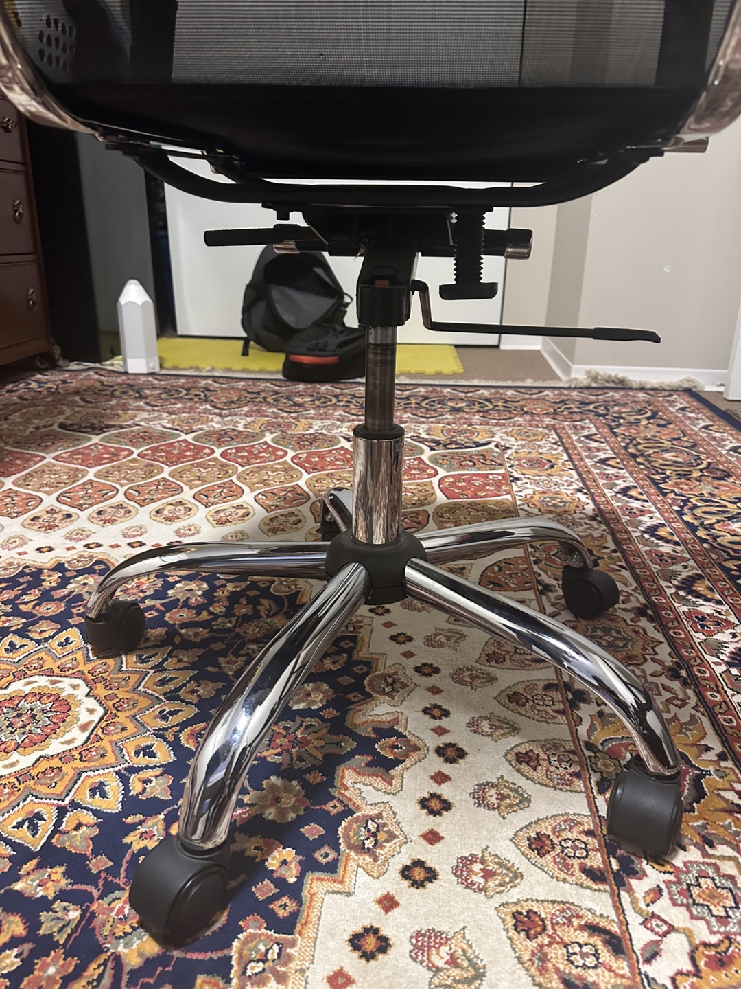 Black Mesh Office Chair - Some Wear - photo 5