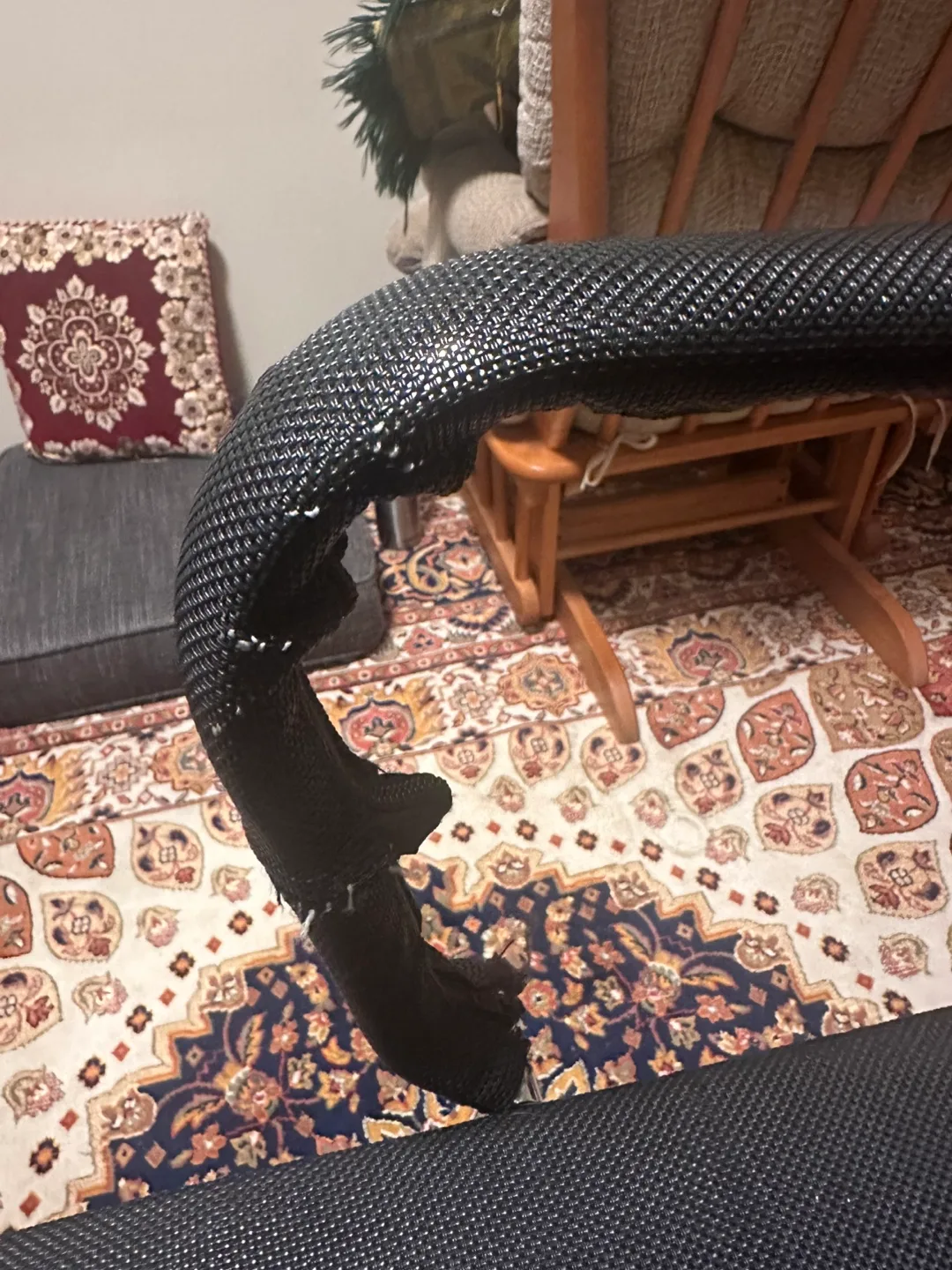 Black Mesh Office Chair - Some Wear thumbnail