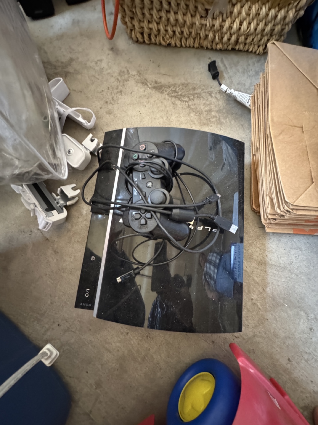 Sony PlayStation 3 (PS3) with Controller - photo 2