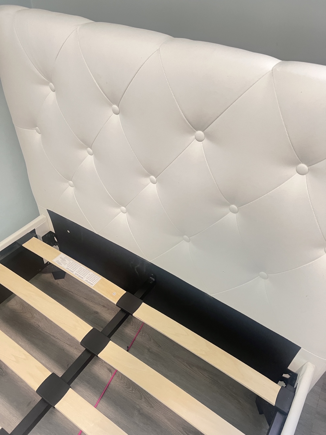 White Tufted Headboard Bed Frame twin - photo 2