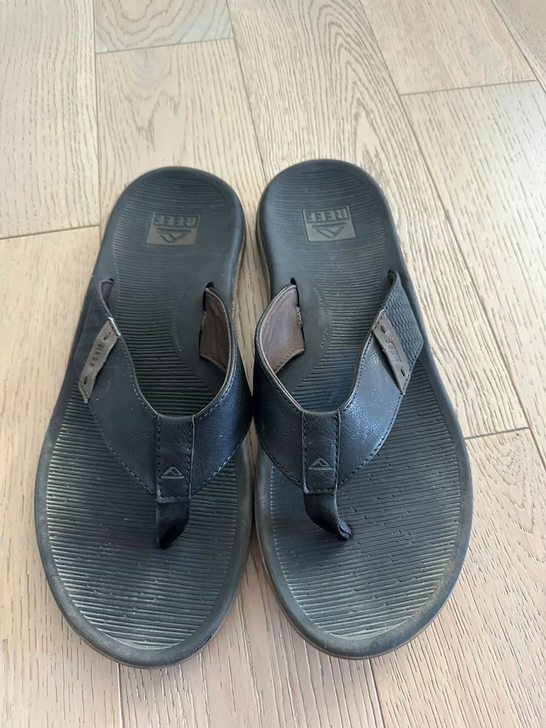 REEF men’s size 13 sandals thumbnail