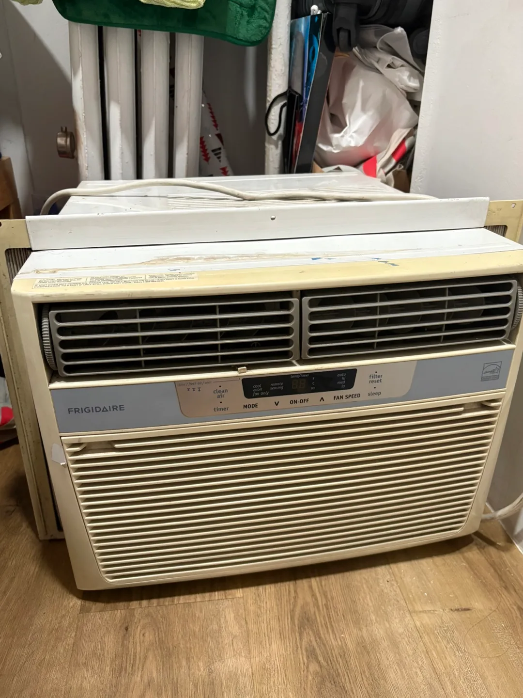 Frigidaire 12,000 BTU Window Air Conditioner image indicator(2)