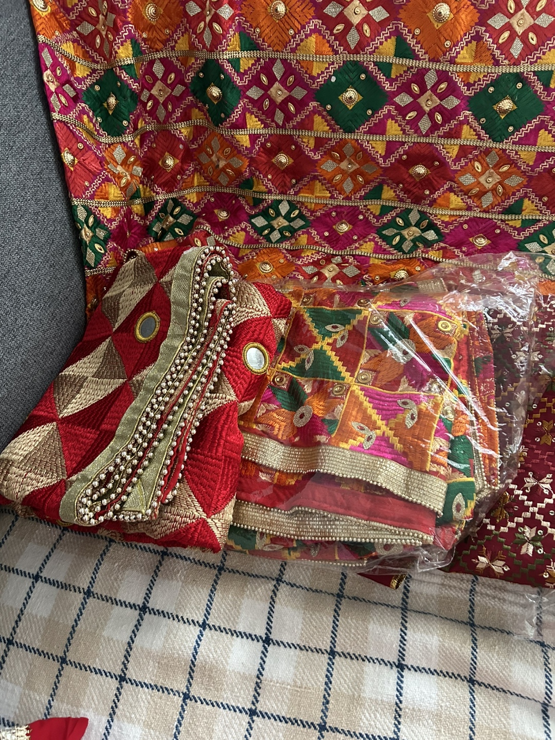 Phulkari - Traditional Punjabi Wedding Items Jagoo - photo 5