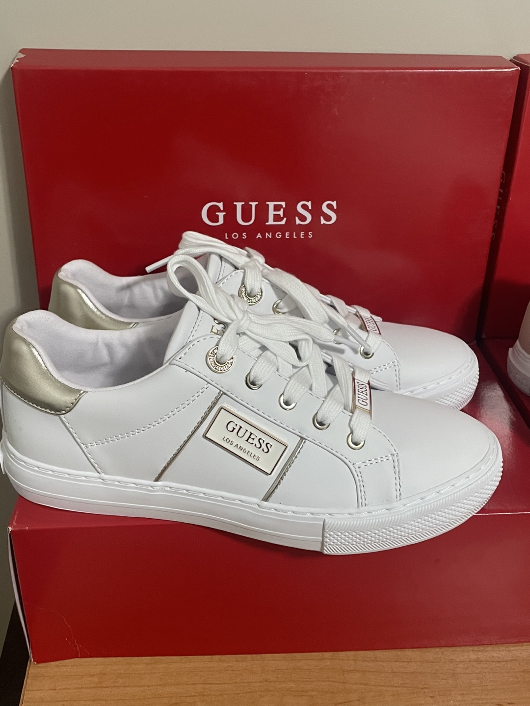 Guess White Fashion Sneakers (With Box) - photo 3
