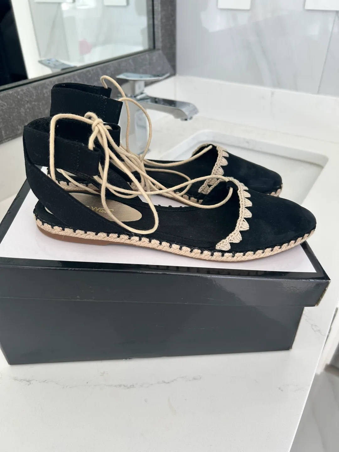 Nine West 'Nuwah' Black Espadrille Sandals - Size 8.5 image indicator(3)