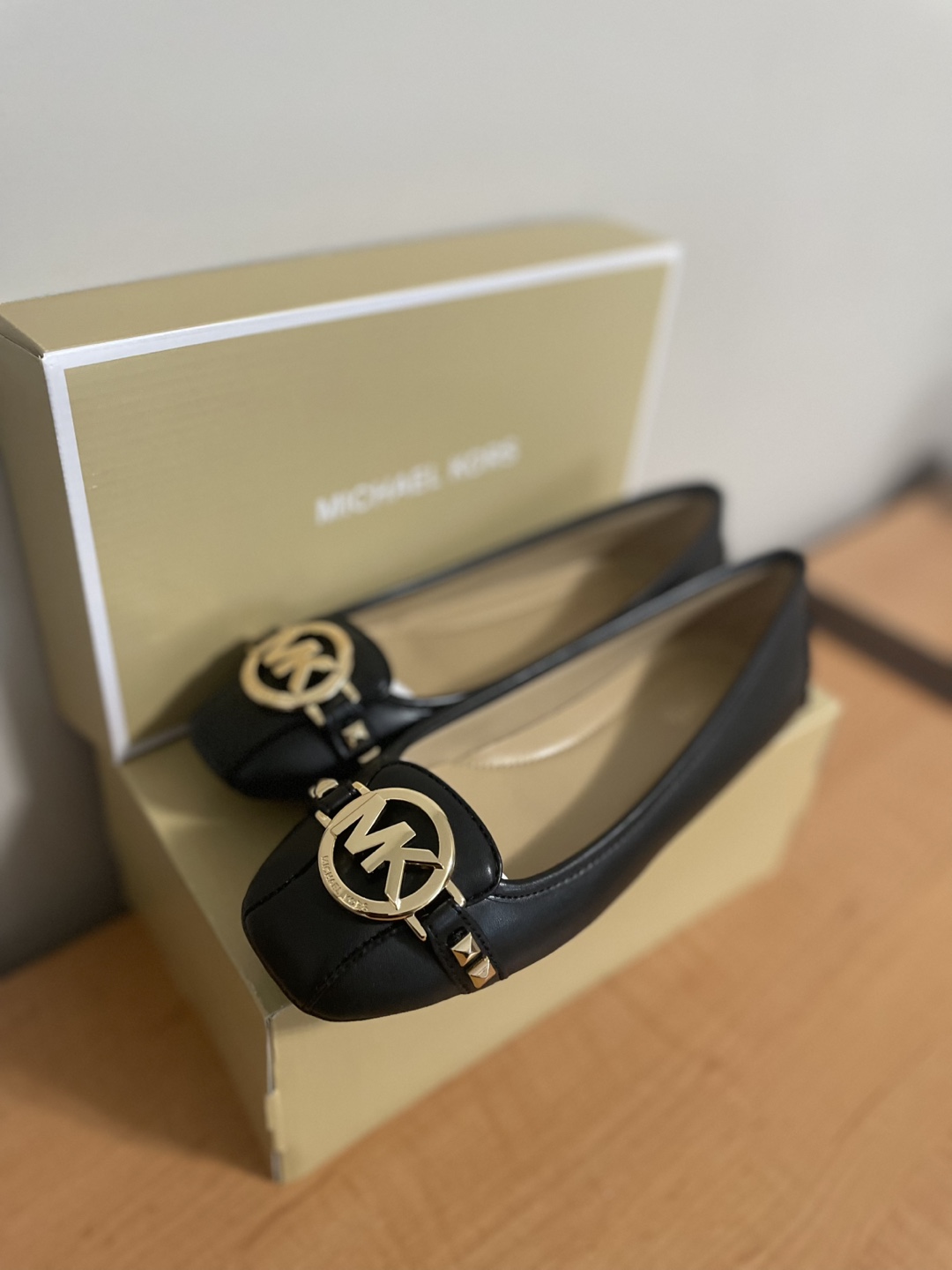 Michael Kors Black Leather Flats, Size 6.5 - photo 2