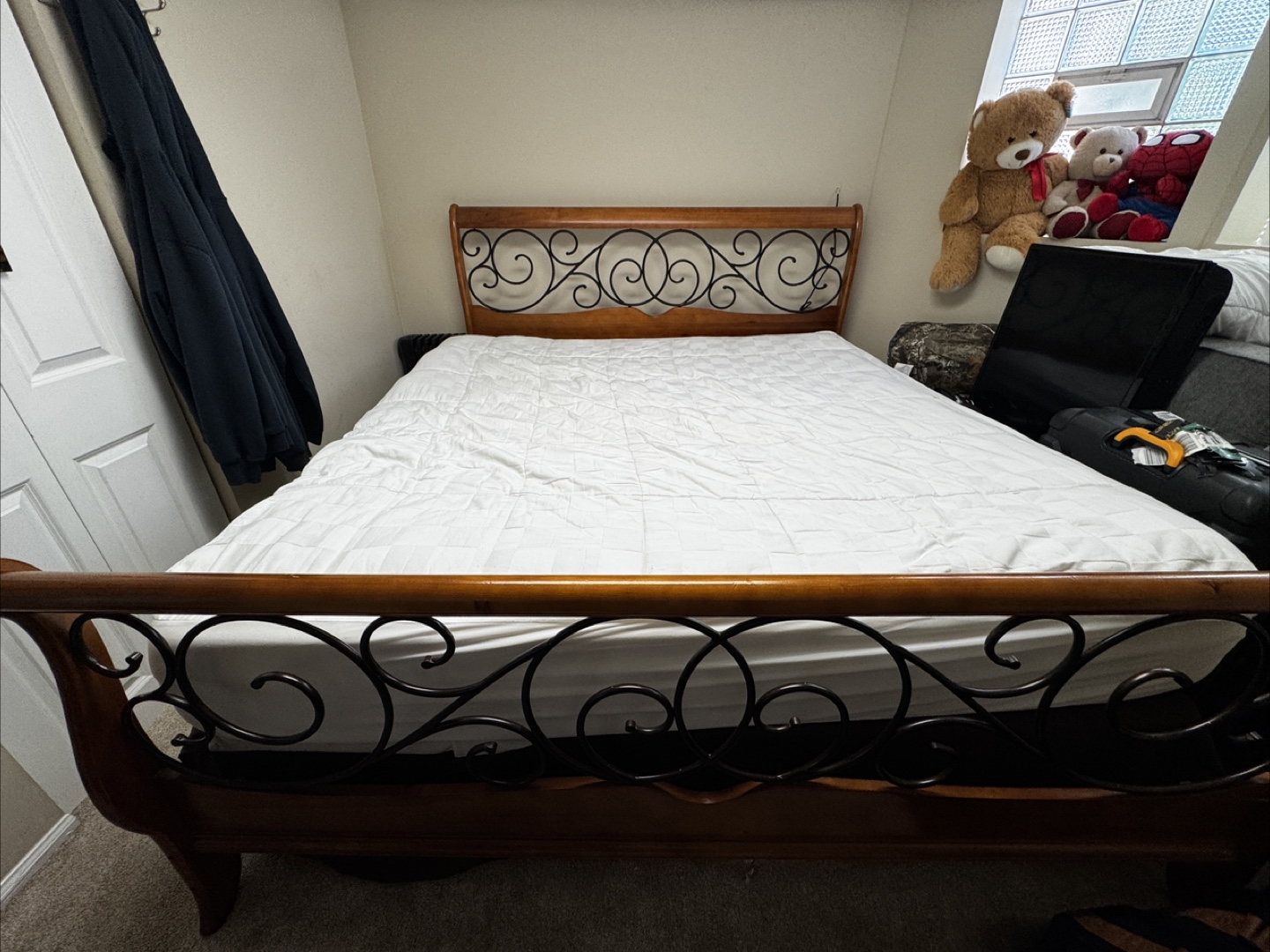 King Size Wooden Bed Frame with Metal - photo 2