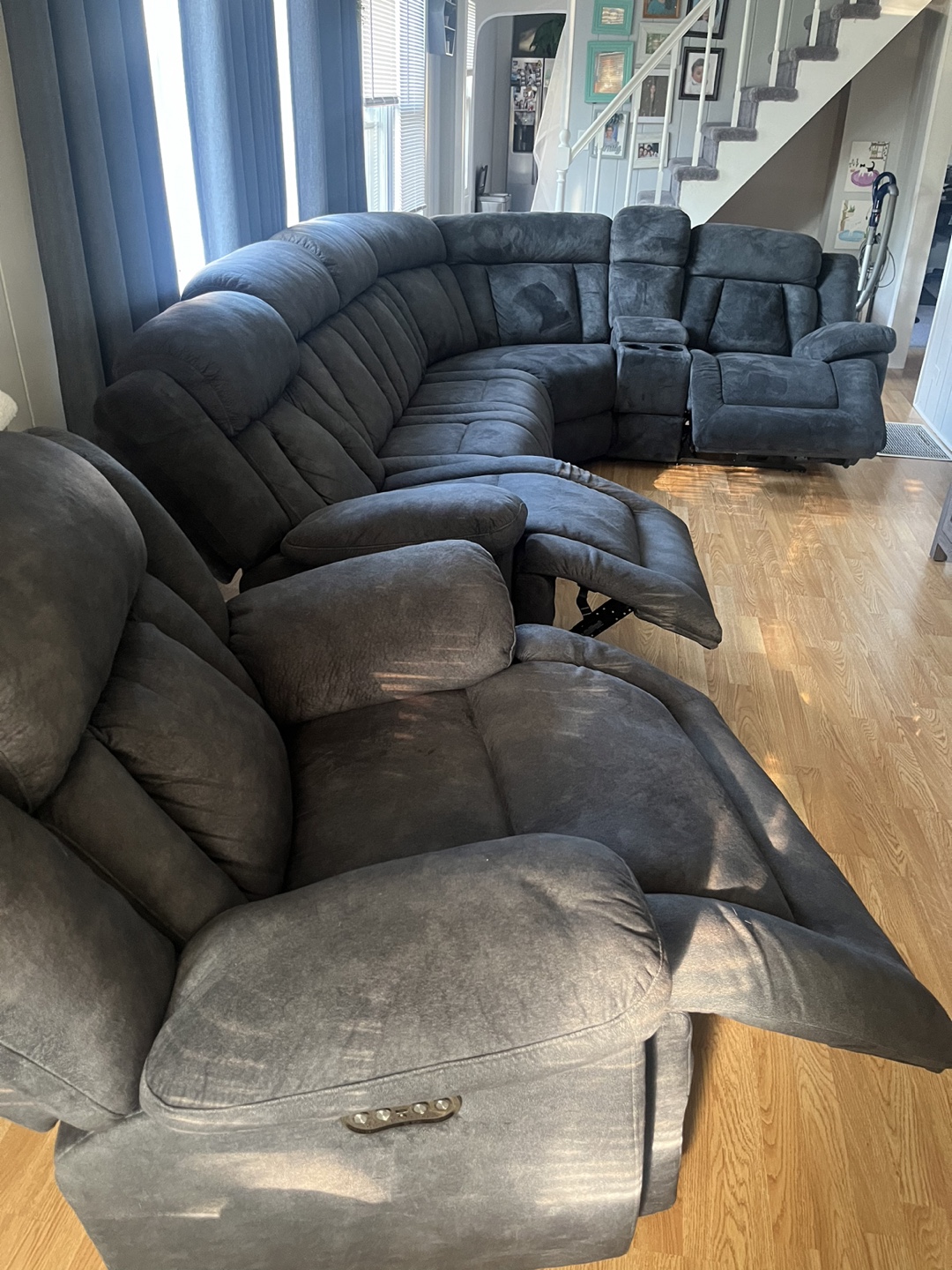 Gray Reclining Sectional Sofa with Chaise & Armchair - photo 3