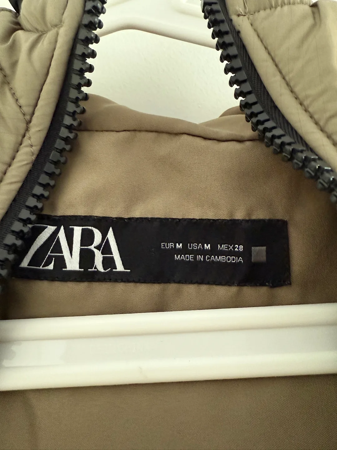 Zara Hooded Padded Jacket - Size M image indicator(3)
