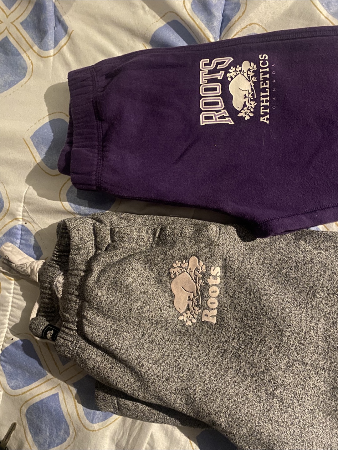 Lululemon & Roots Clothing Lot - photo 3