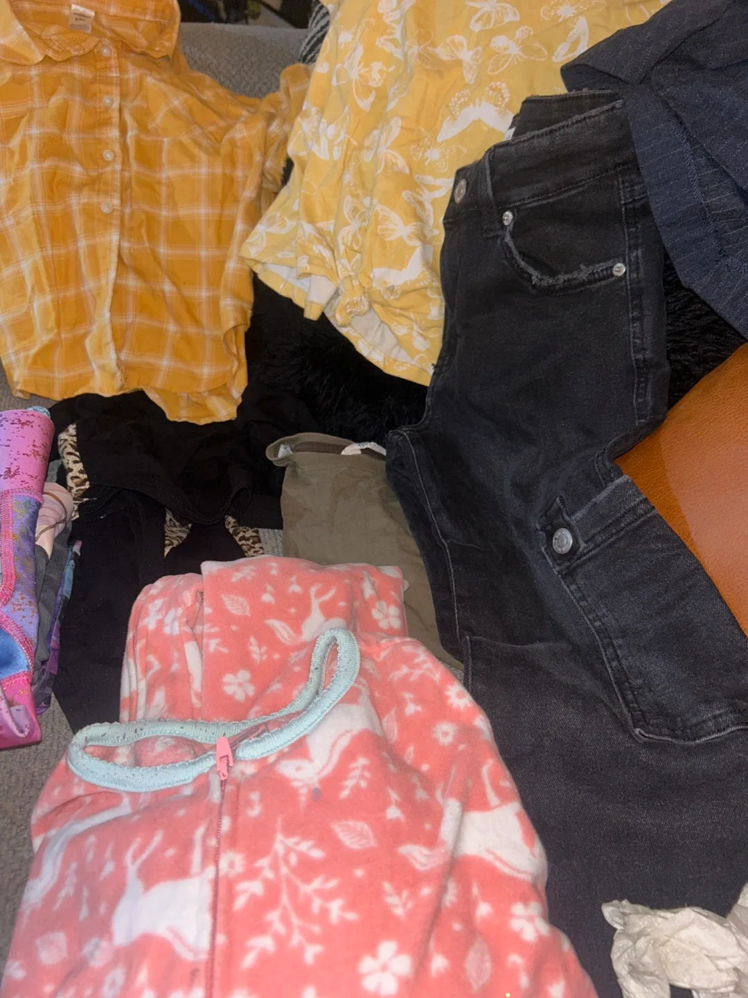 Mixed Children's Clothing Bundle image indicator(3)