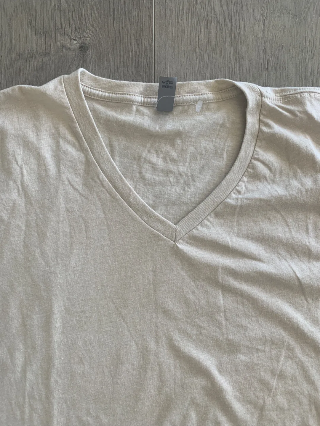 Next Level Apparel V-Neck T-Shirt - XXL image indicator(2)