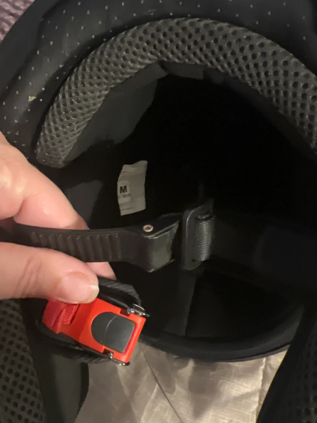 WLT WLT-128 White/Red Motorcycle Helmet - Size M image indicator(3)