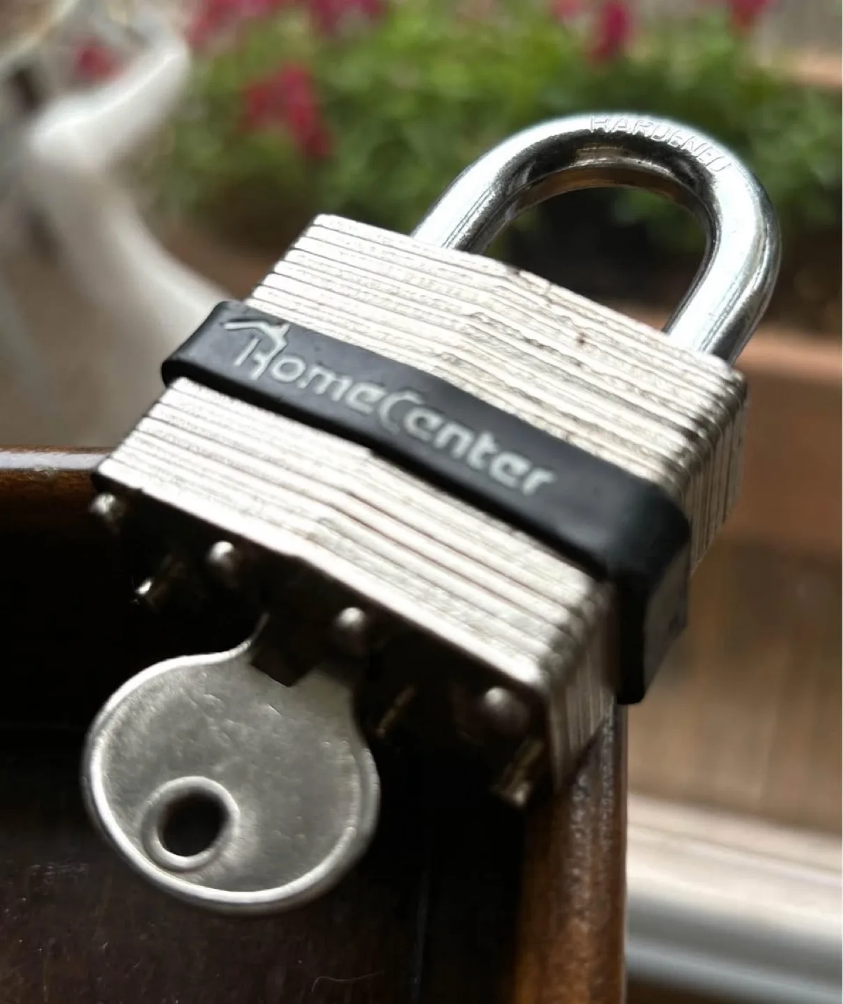 Solid Steel Padlock with Key image indicator(2)